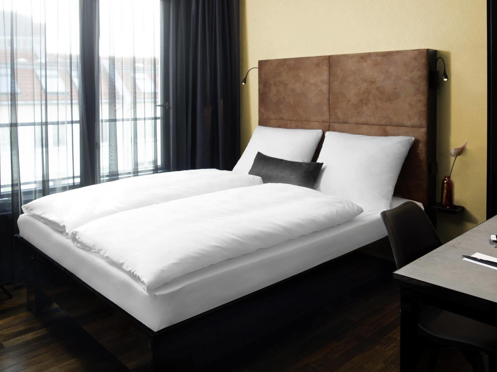 Zoe By Amano Hotel 3*